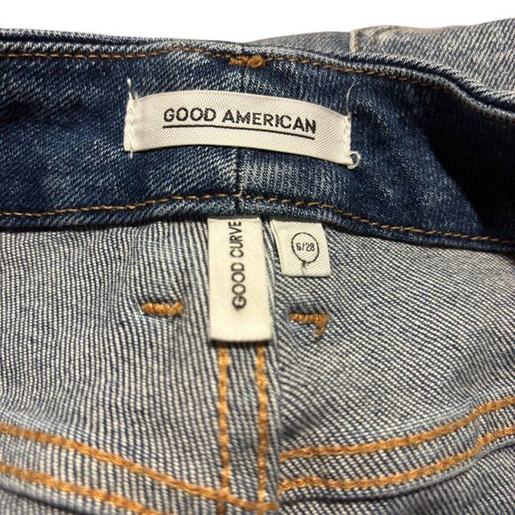 Good American Good Curve Straight Fray Hem Crop Jeans- Size 6/28 - Picture 4 of 9